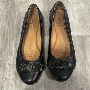 Soft spots black flats with kitten heel